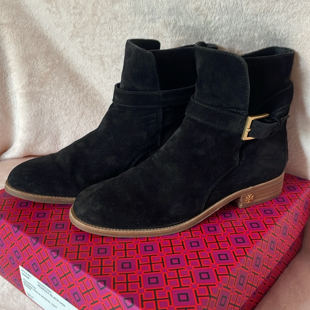 Tory Burch Perfect Black Brooke Ankle Bootie- Nat Suede size 8.5